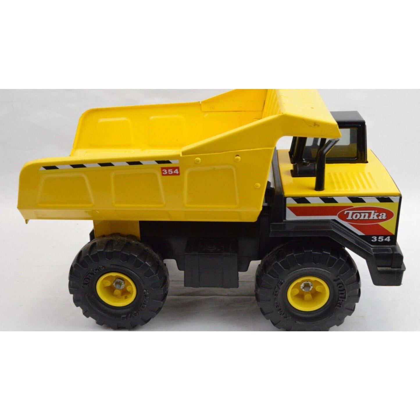 Vintage 1999 Hasbro Tonka Yellow Dump Truck 354 Metal Plastic Dumper Loader 728