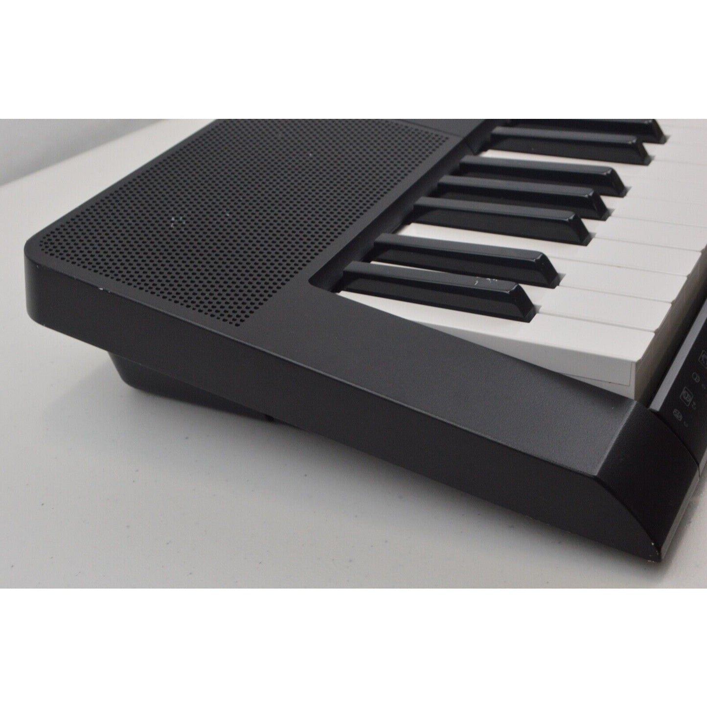 CTK-2300 Casio Electric Portable Keyboard Piano Synthesizer 61-Key USB Effects