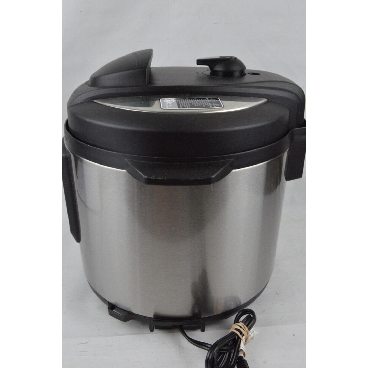 Instant Pot 6-in-1 Multi Use 6 Quart Electric Pressure Cooker IP-LUX60 V3