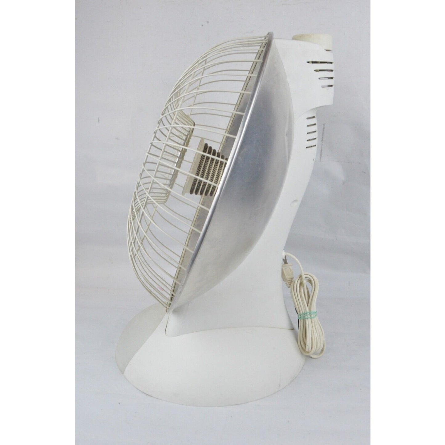 Presto HeatDish Parabolic Electric Heater Portable plus Footlight 07903 White