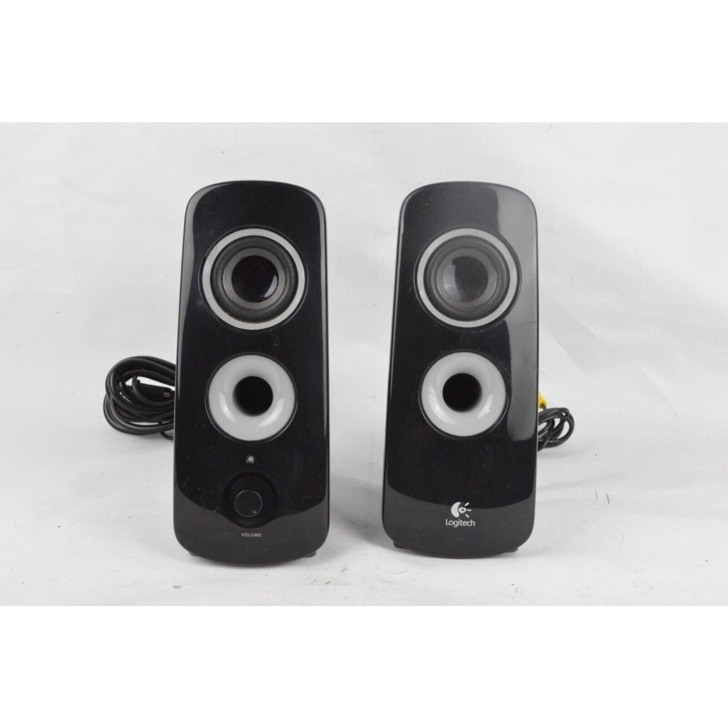 Logitech Z323 60W 2.1 3-Piece Speaker System With Subwoofer Black