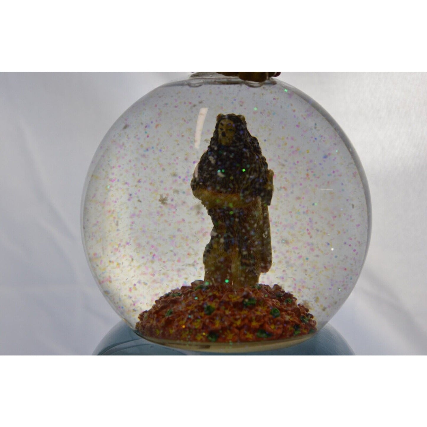 Snow Globe Waterglobe THE WIZARD OF OZ COWARDLY LION SAN FRANCISCO MUSIC 2006