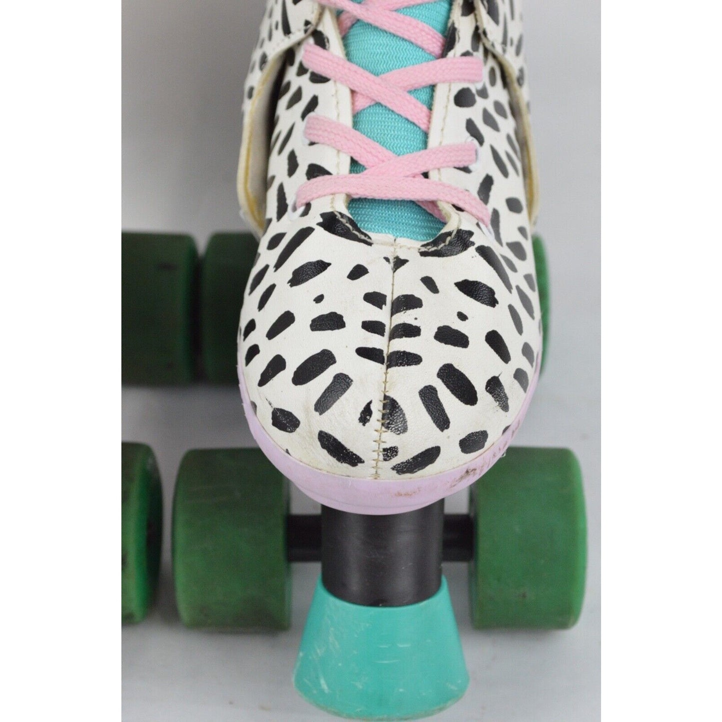 Circle Society Roller Skates Retro Leopard Print Adjustable Sz/12-3 #168591 Pink