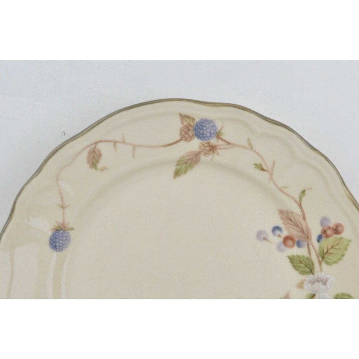 Set 8x Salad Plates Epoch Summer Hill E-530 Beige Flowers Berries Korea 7-1/2''