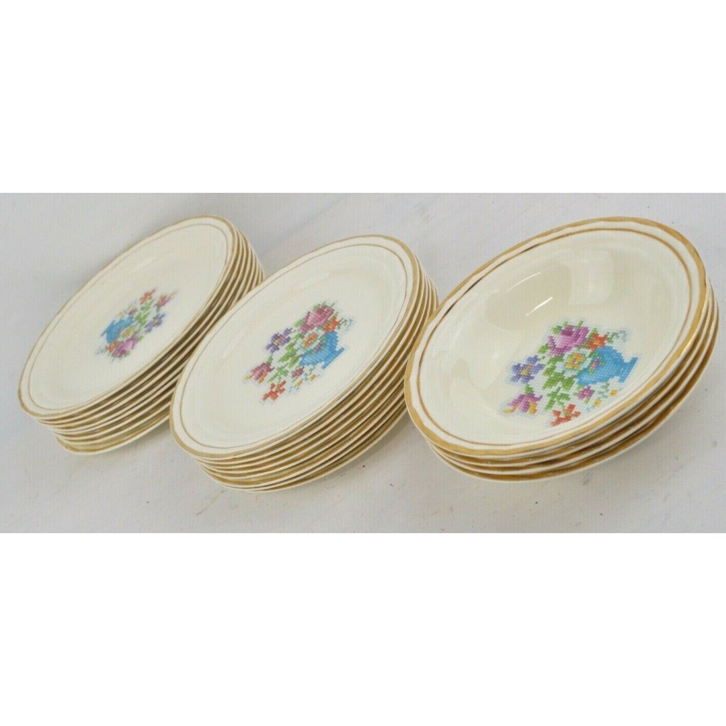 Set 20 By Stetson Air Flow Fly Weight Floral Bowl Soup Plates Gold Trim Made USA