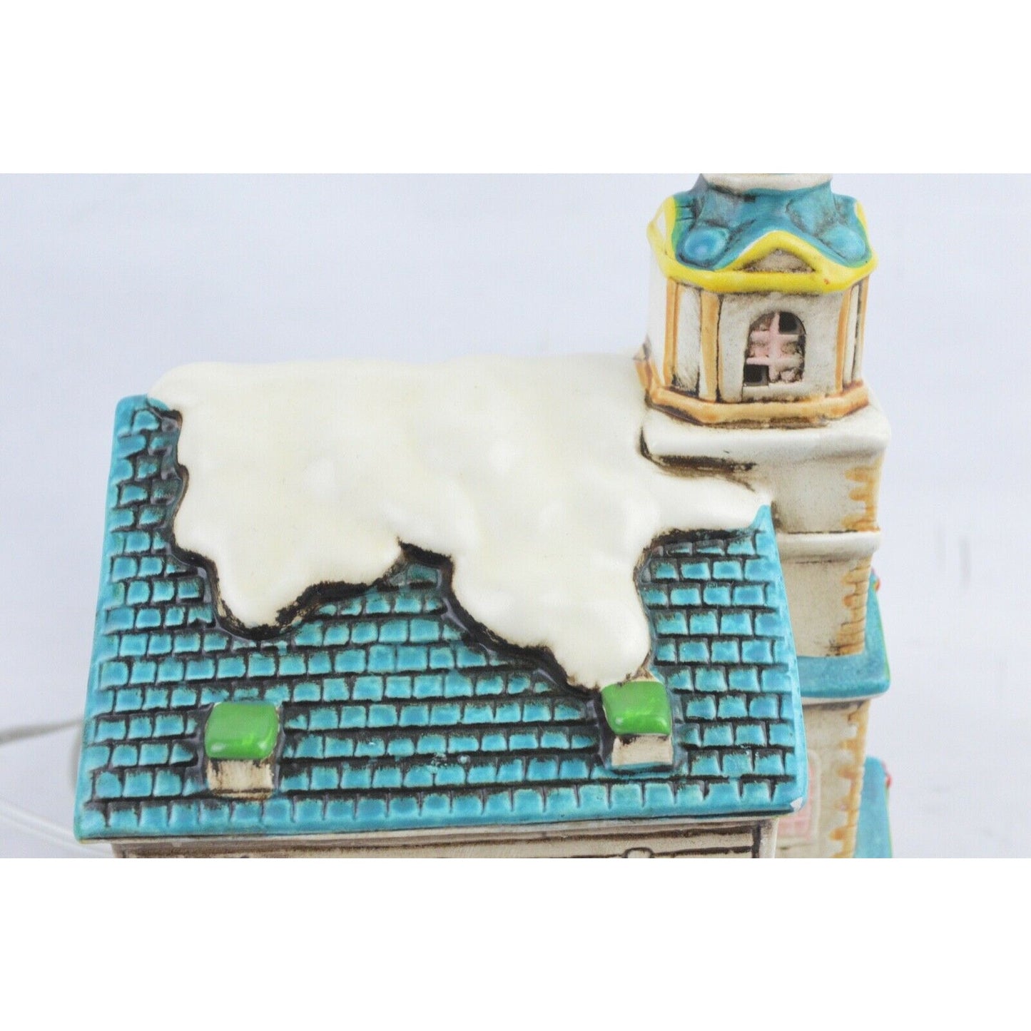 1986 Geo Z Lefton #05820 China Christmas Porcelain Church Village Hand Painted