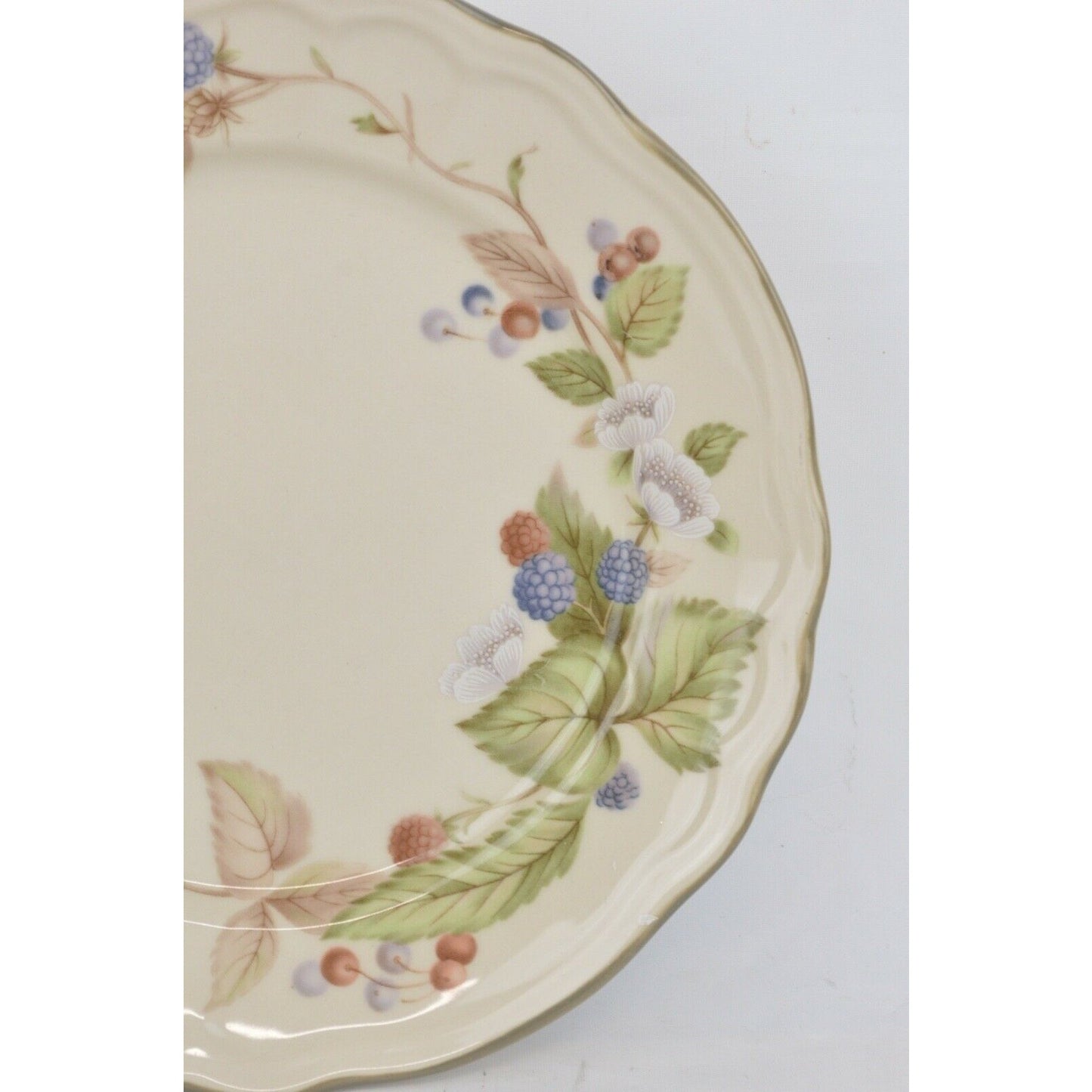 Set 8x Salad Plates Epoch Summer Hill E-530 Beige Flowers Berries Korea 7-1/2''