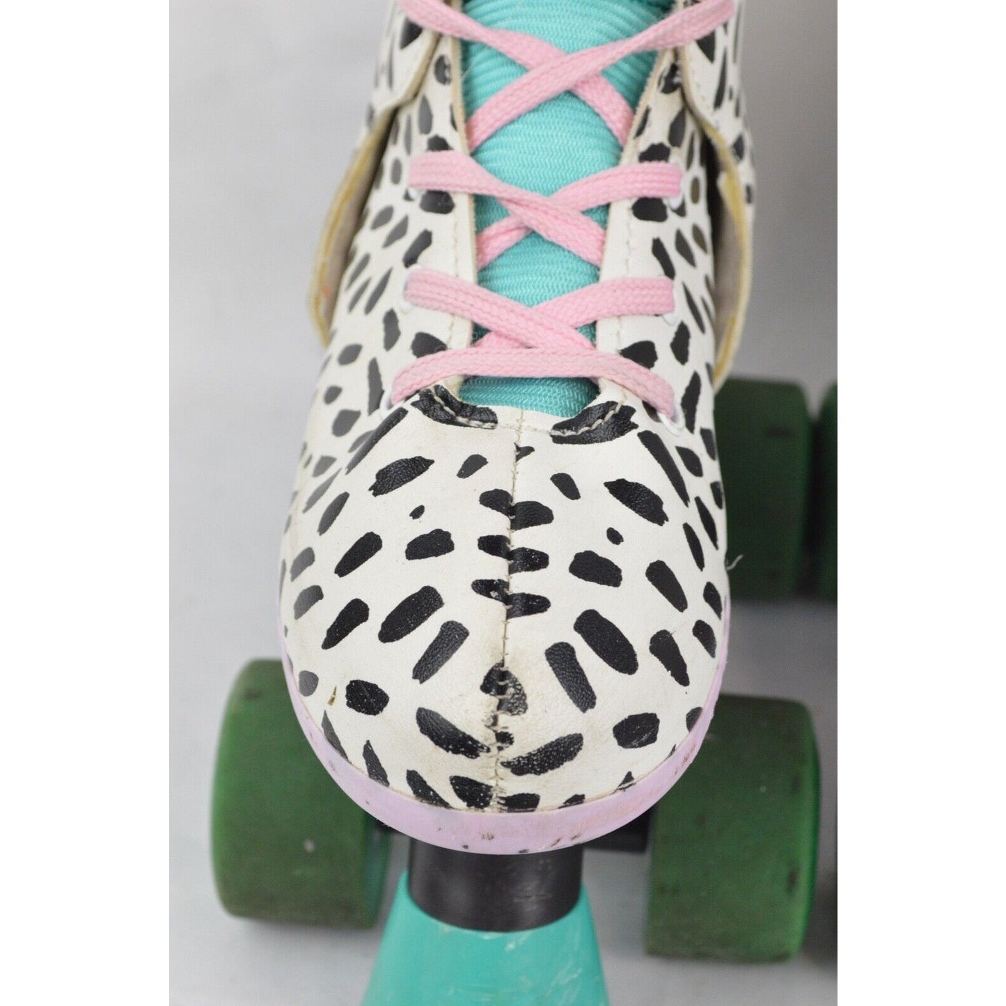 Circle Society Roller Skates Retro Leopard Print Adjustable Sz/12-3 #168591 Pink