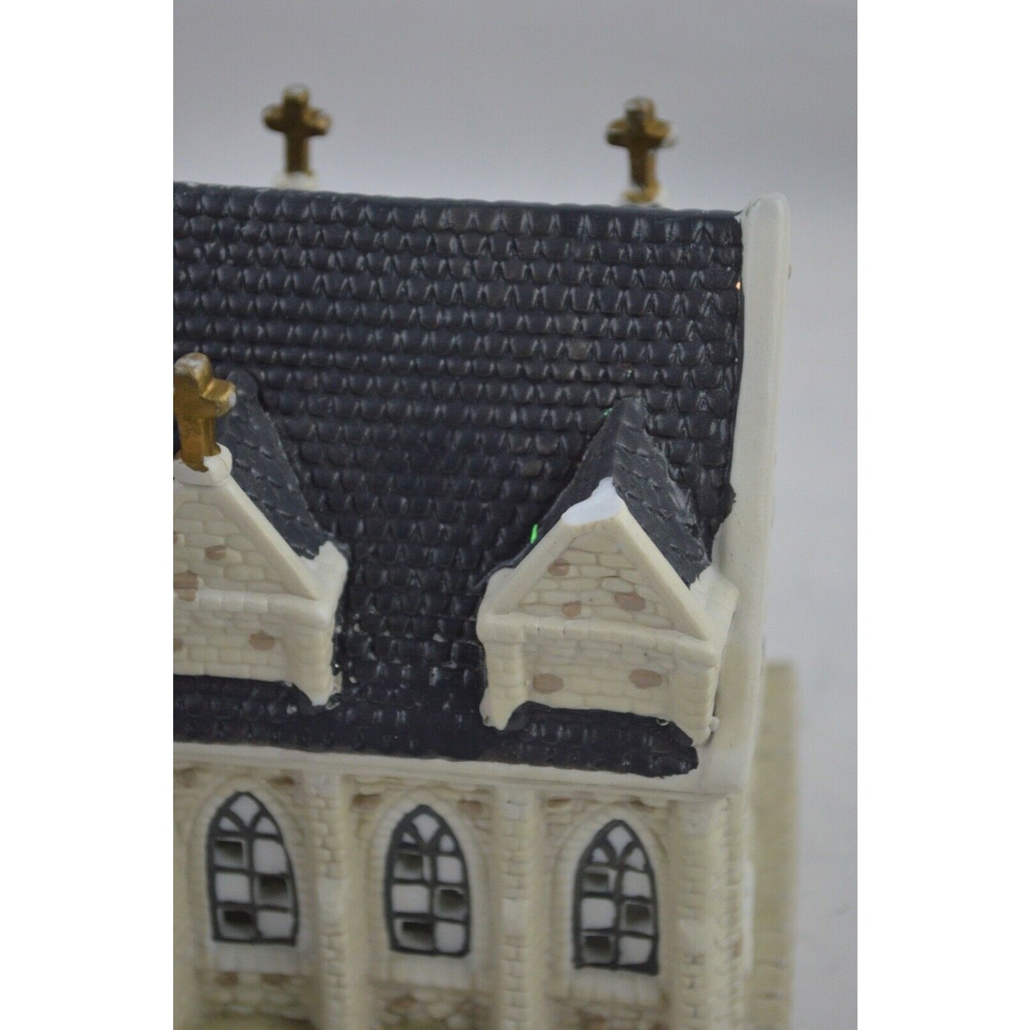 Porcelain Church Village Building Light-Up 1995 Dickens Keepsake Collectables